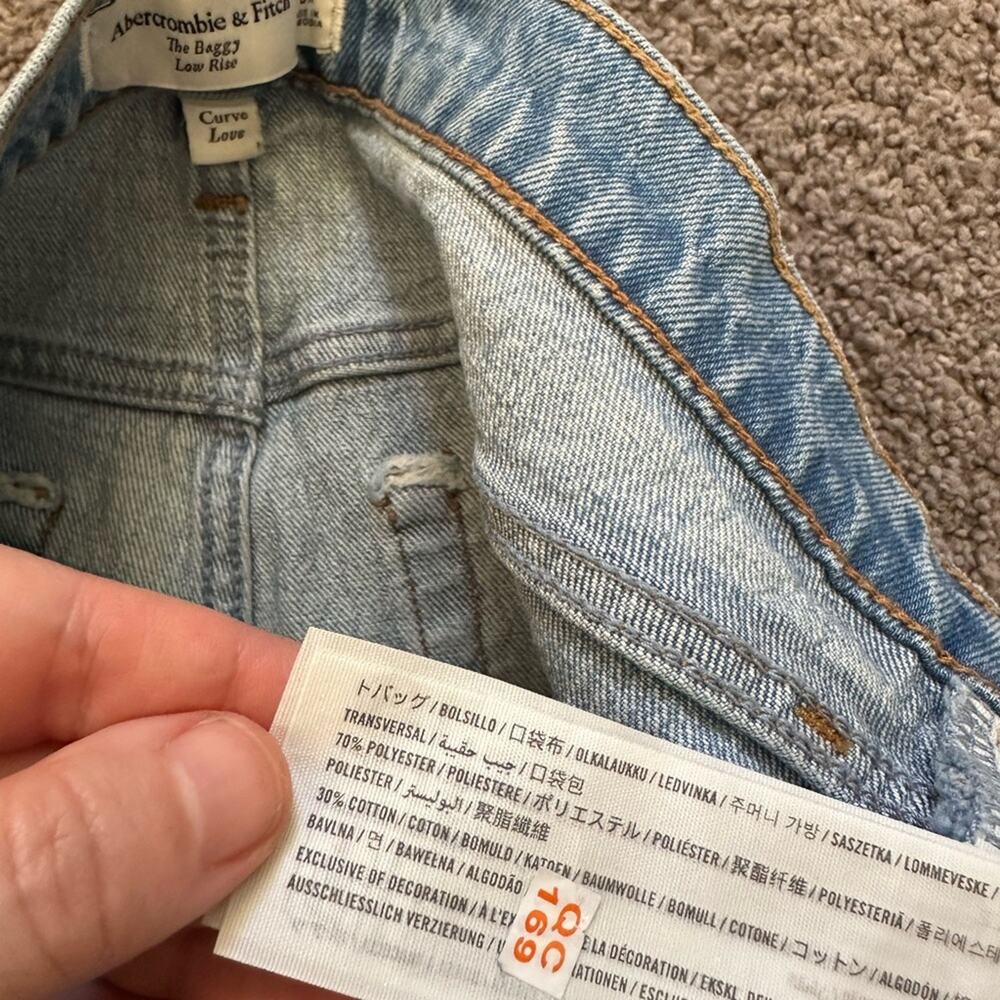 Abercrombie The Baggy Low Rise Jeans - Picture 4 of 8